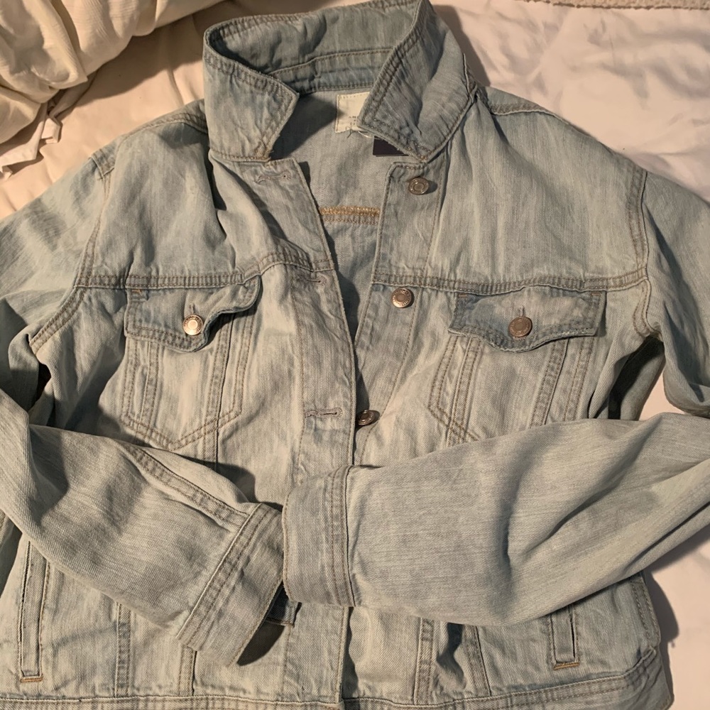 American Eagle Jean Jacket Sold Out on Site